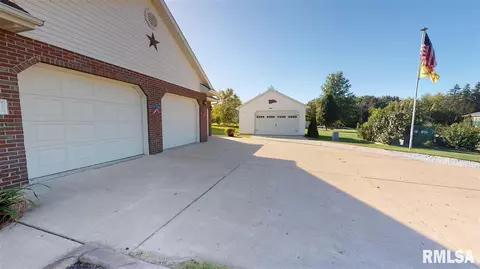 9908 W Lake Lancelot Dr, Mapleton, IL 61547 photo 2