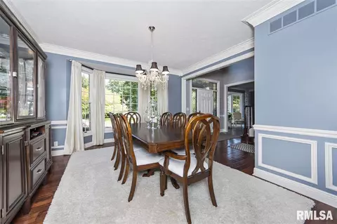11609 N Strathmoore Ct, Dunlap, IL 61525 photo 4