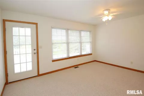 111 Marvin Ct, Germantown Hills, IL 61548 photo 10