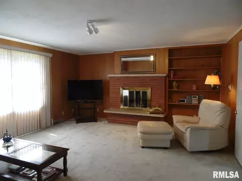720 Jamie Ln, Macomb, IL 61455 photo 7