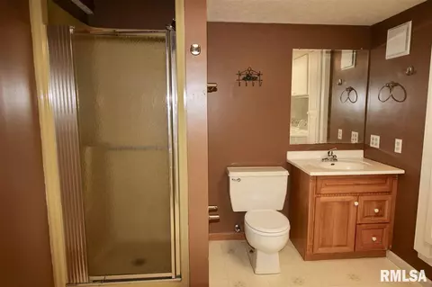 604 Golfcrest Ct, Eureka, IL 61530 photo 27