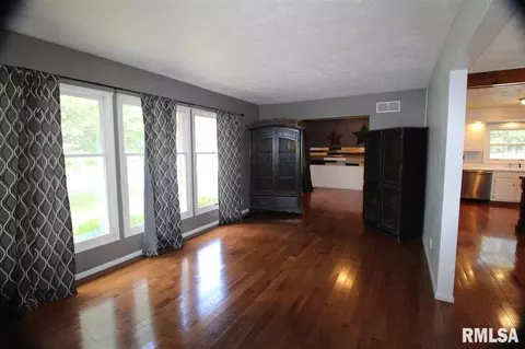 604 Golfcrest Ct, Eureka, IL 61530 photo 18