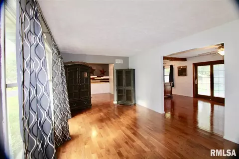 604 Golfcrest Ct, Eureka, IL 61530 photo 22