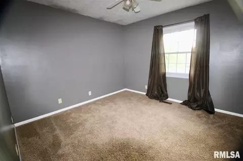 604 Golfcrest Ct, Eureka, IL 61530 photo 24