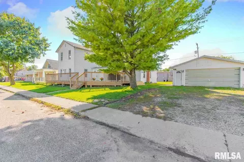 205 N 1st St, Dunlap, IL 61525 photo 2