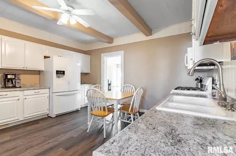 205 N 1st St, Dunlap, IL 61525 photo 11