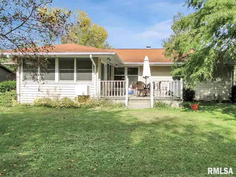 1801 Riverview Dr, Macomb, IL 61455 photo 3