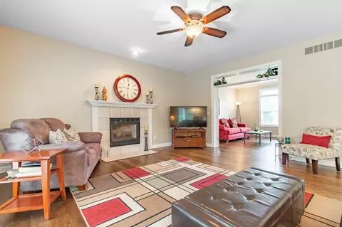 2207 W Murphy Dr, Dunlap, IL 61525 photo 11