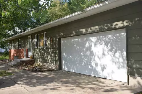 205 E Vine Dr, Astoria, IL 61501 photo 23