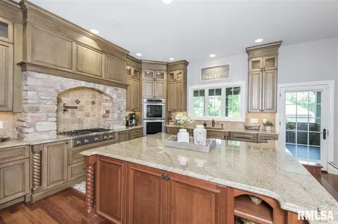 6519 W Stonebrook Dr, Edwards, IL 61528 photo 9