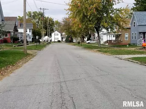 705 Elm St, Canton, IL 61520 photo 34