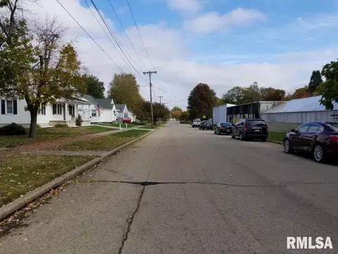 705 Elm St, Canton, IL 61520 photo 31