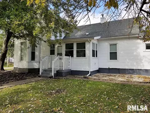 705 Elm St, Canton, IL 61520 photo 1