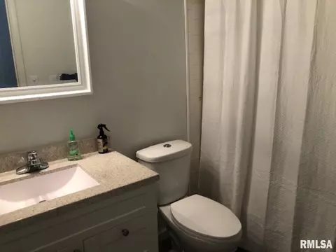 501 Meadow Dr, Macomb, IL 61455 photo 22