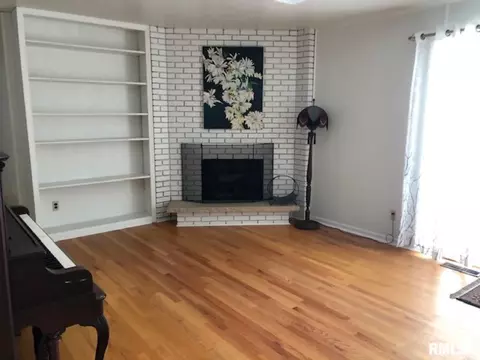 501 Meadow Dr, Macomb, IL 61455 photo 12