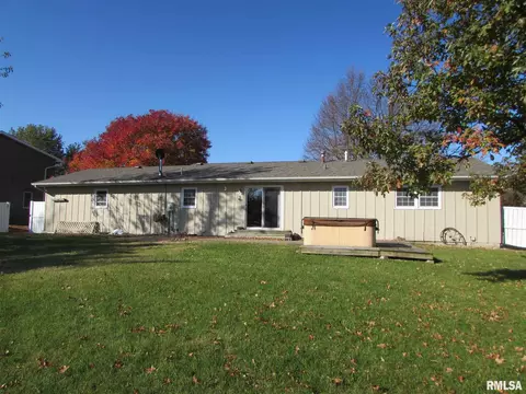 304 Crestview Dr, Metamora, IL 61548 photo 26