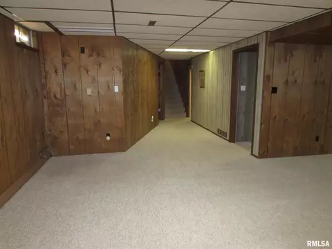 304 Crestview Dr, Metamora, IL 61548 photo 17