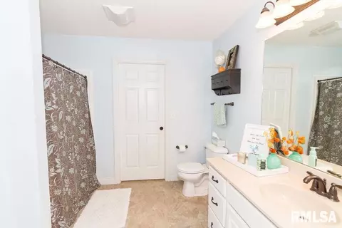 1217 Greenview Dr, Eureka, IL 61530 photo 25