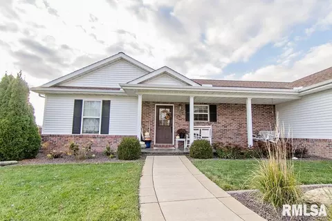 1217 Greenview Dr, Eureka, IL 61530 photo 4