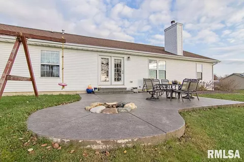 1217 Greenview Dr, Eureka, IL 61530 photo 7