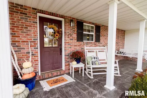 1217 Greenview Dr, Eureka, IL 61530 photo 8