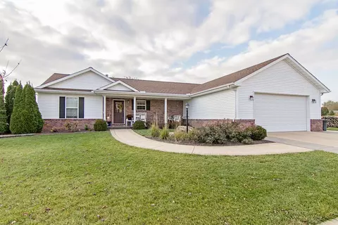 1217 Greenview Dr, Eureka, IL 61530 photo 3
