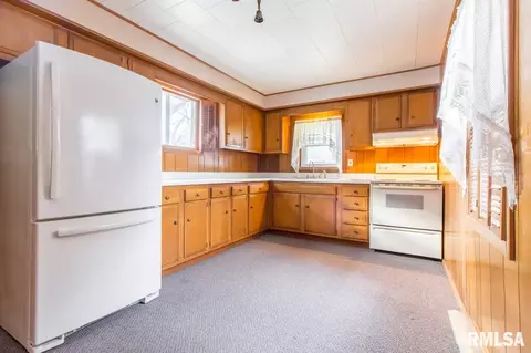 515 Main St, Henry, IL 61537 photo 14