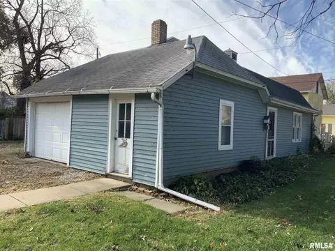 515 Main St, Henry, IL 61537 photo 10