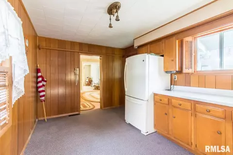 515 Main St, Henry, IL 61537 photo 15