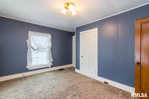 515 Main St, Henry, IL 61537 photo 25