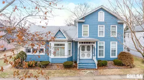 515 Main St, Henry, IL 61537 photo 1