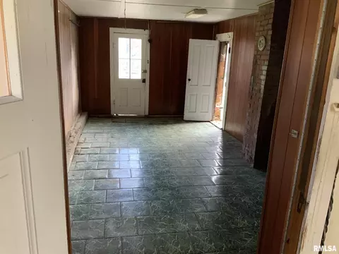 515 Main St, Henry, IL 61537 photo 6