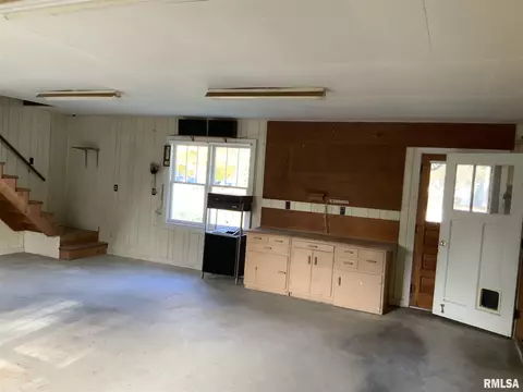 515 Main St, Henry, IL 61537 photo 8
