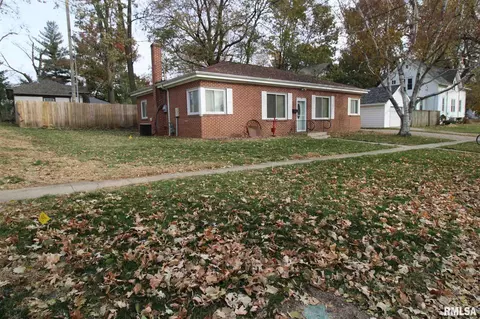 105 W Burton St, Eureka, IL 61530 photo 20