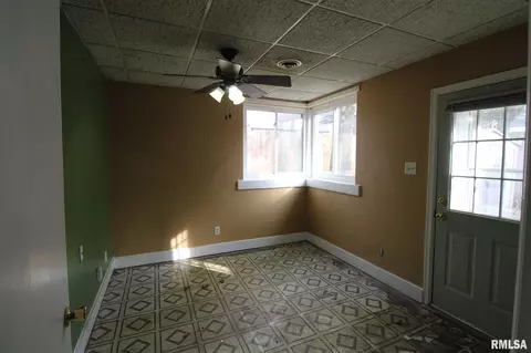 105 W Burton St, Eureka, IL 61530 photo 17