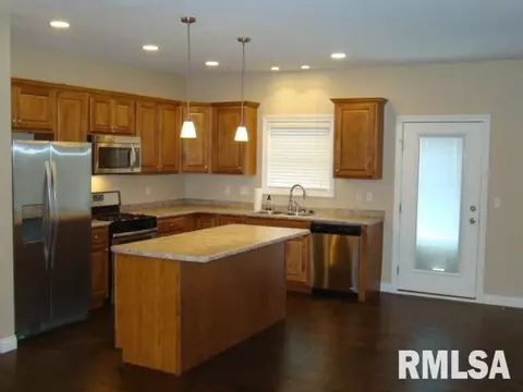 906 Devonshire Rd, Washington, IL 61571 photo 9