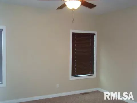 906 Devonshire Rd, Washington, IL 61571 photo 14