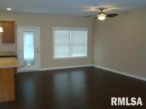 906 Devonshire Rd, Washington, IL 61571 photo 7