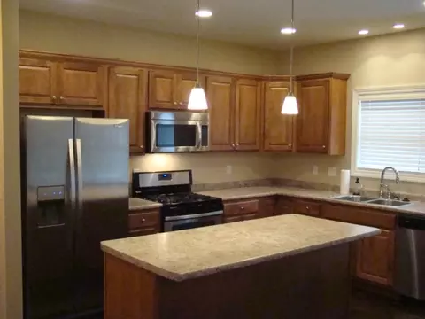 906 Devonshire Rd, Washington, IL 61571 photo 2
