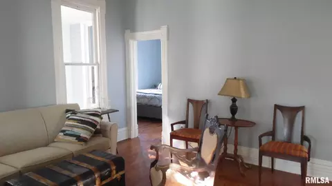 605 S Randolph St, Macomb, IL 61455 photo 9