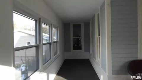 605 S Randolph St, Macomb, IL 61455 photo 5