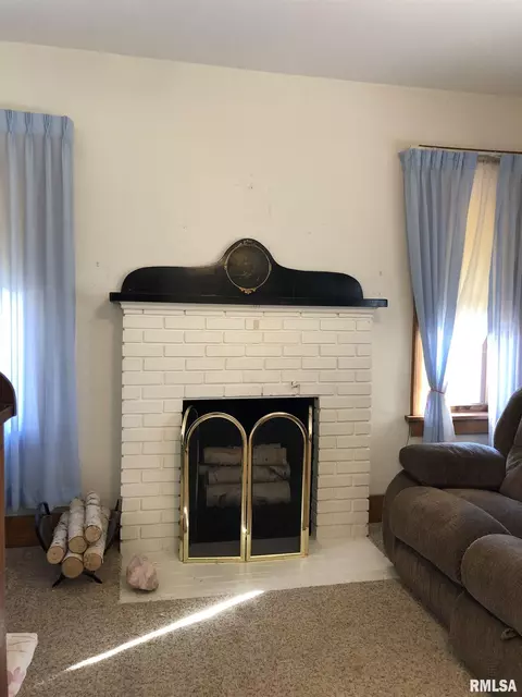 1212 E Jackson St, Macomb, IL 61455 photo 3
