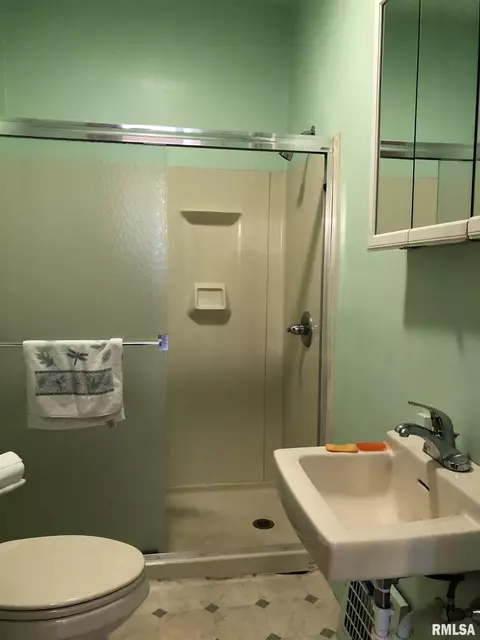 1212 E Jackson St, Macomb, IL 61455 photo 8
