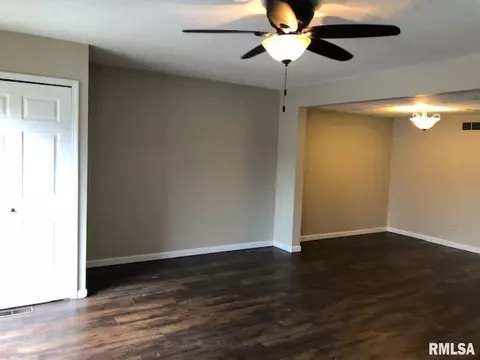 280 Jamestown Rd, Macomb, IL 61455 photo 9