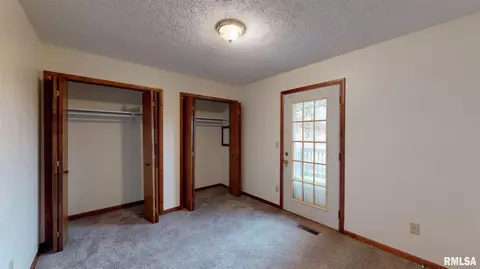 110 Grandview Cir # A, Eureka, IL 61530 photo 23