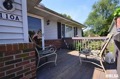 110 Grandview Cir # A, Eureka, IL 61530 photo 2
