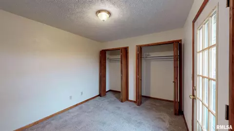 110 Grandview Cir # A, Eureka, IL 61530 photo 24