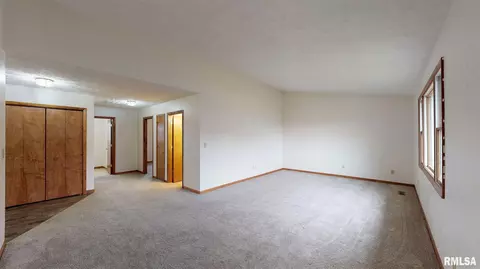 110 Grandview Cir # A, Eureka, IL 61530 photo 4