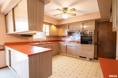 409 N Menard St, Metamora, IL 61548 photo 11