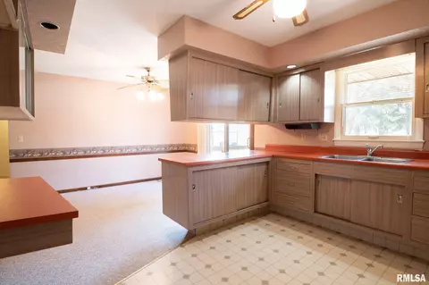 409 N Menard St, Metamora, IL 61548 photo 13